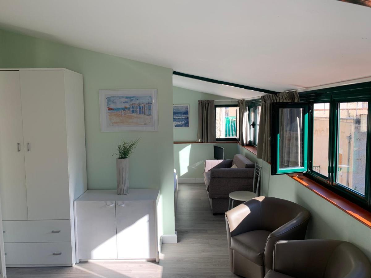 Apartmán Monolocale I Delfini Mondello Exteriér fotografie